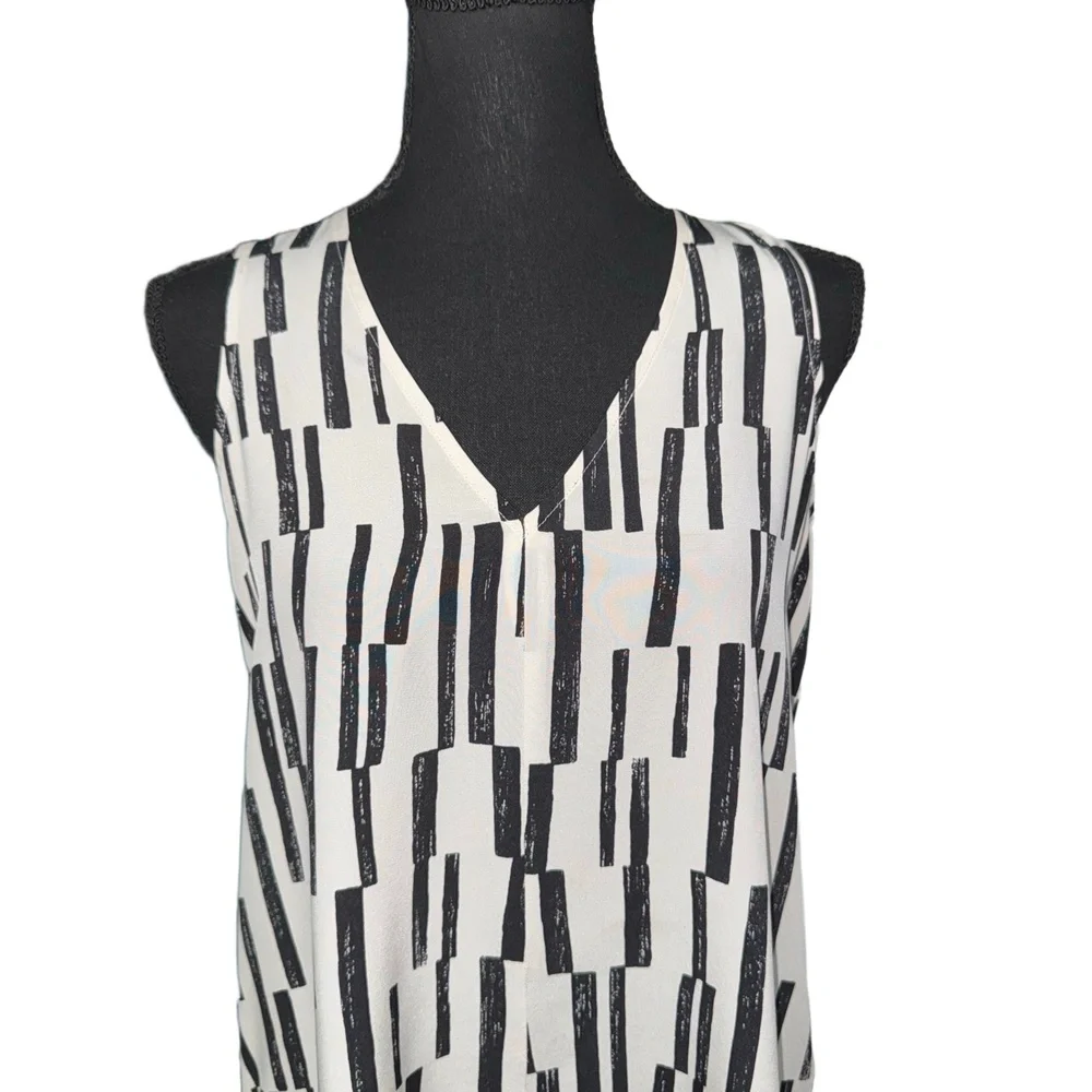 VINCE WOMENS VNECK BLOCK PRINT SLEEVELESS SILK BLOUSE IN BLACK|WHITE-SIZE MEDIUM - Picture 3 of 10